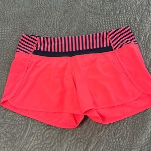 Like new size 8 lululemon shorts